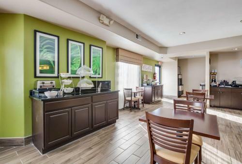 Hotel Sleep Inn & Suites Milan