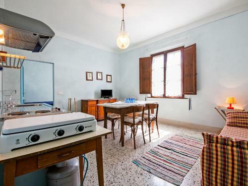 Sprawling Holiday Home In Sarteano With Swimming Pool