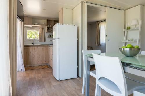 Sunny Cottage - Tiny Holiday Home