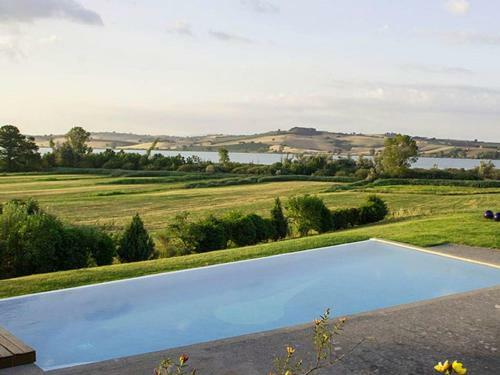 Spacious Holiday Home In Chiusi With Private Swimming Pool