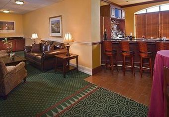Hotel Courtyard Long Island Macarthur Airport