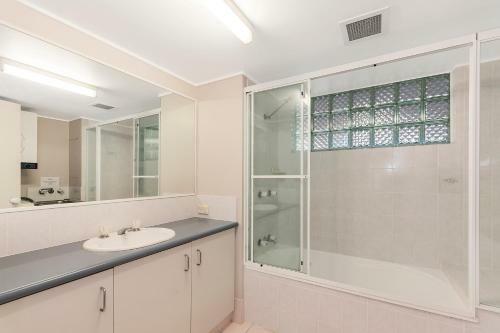 Aparthotel Surfcomber On The Beach