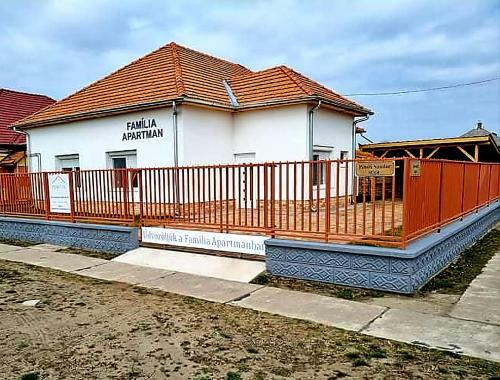 Fam�lia Apartman Cserkesz?l?