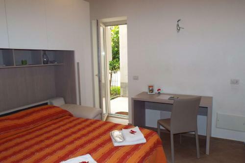 Cefal� Studio Room And Apartments