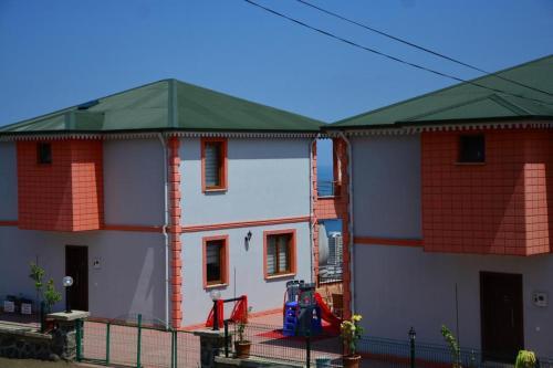 Tay Villa