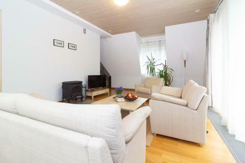 -v66- Apartment, By Cohost