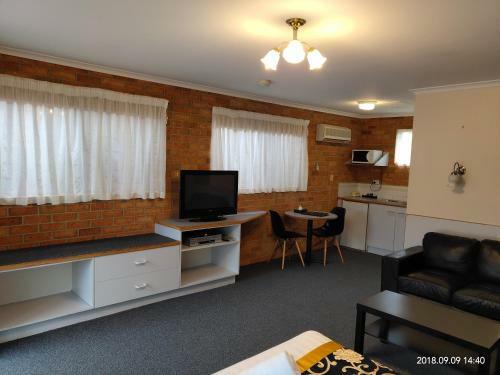 Coachman Motel