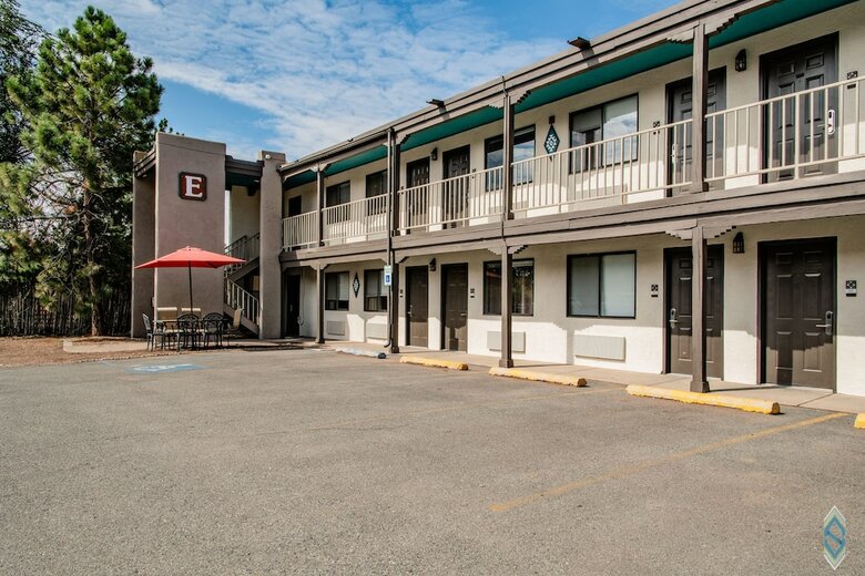 Hotel Santa Fe Sage Inn