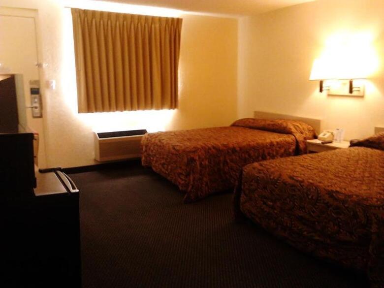 Hotel Rodeway Inn Pueblo