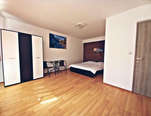 Lodge Camere In Regim Hotelier