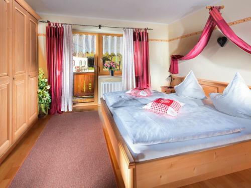 Apartamento Ferienwohnungen G�stehaus L�rcheck