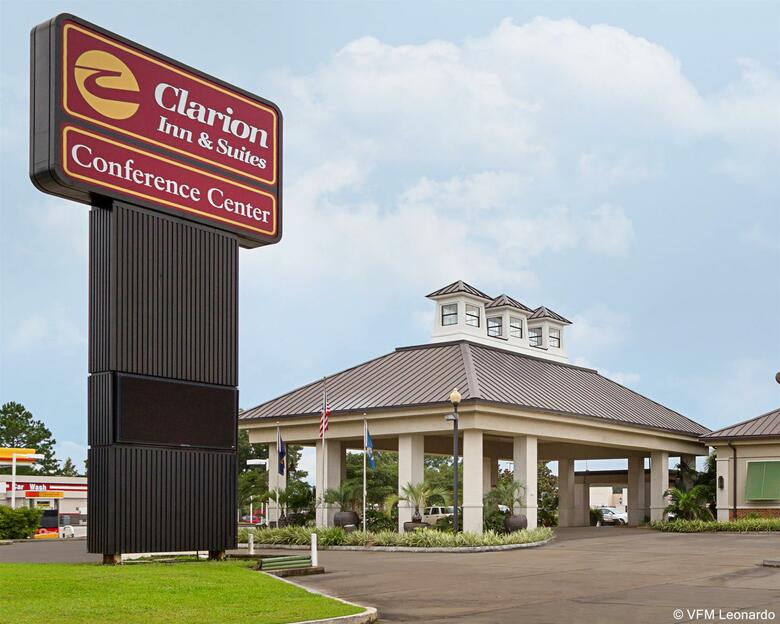 Hotel Clarion Inn & Suites Conference Center
