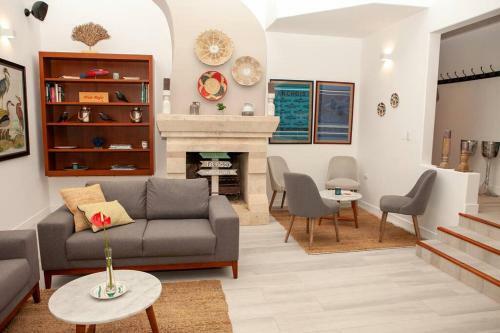 Pico Rojo Rent House