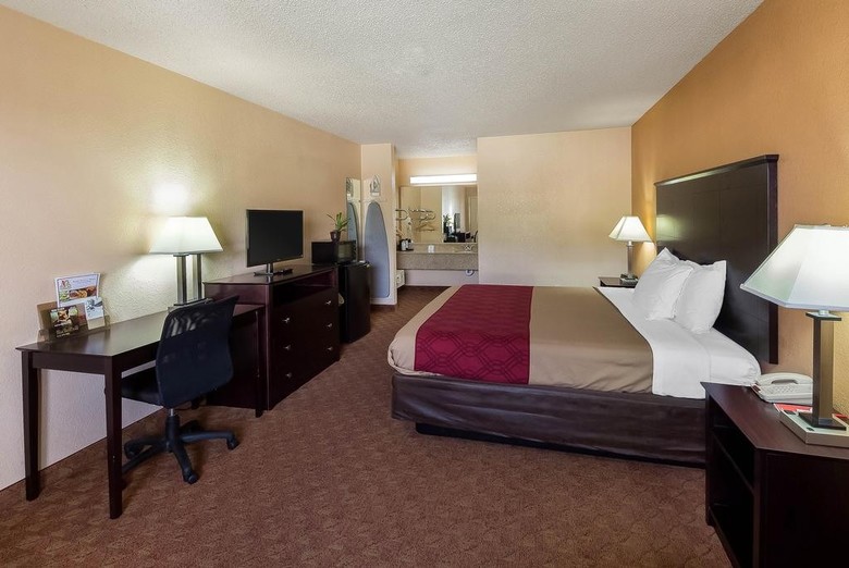 Motel Econolodge Inn & Suites Downtown Northeast