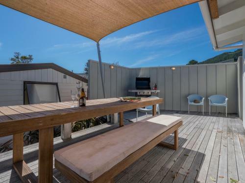 Sandcastles And Sunshine - Pauanui Holiday Home