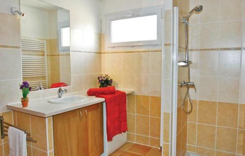 Three-bedroom Holiday Home In Saint Thome