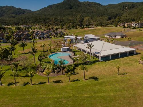 Pauanui Pines - Pauanui Holiday Home