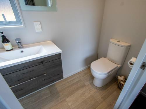 Kereru Cabin - Riwaka Holiday Unit