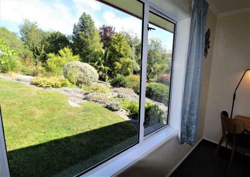Hostal Labyrinth Gardens Guest House