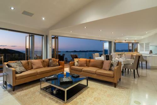 Villa Heaven Nz Luxury Adult Accommodation
