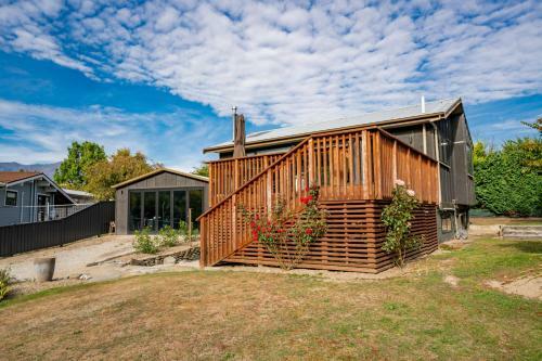 Mckibbin Lodge - Arrowtown Holiday Home