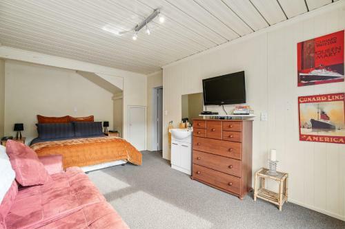 Mckibbin Lodge - Arrowtown Holiday Home