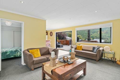 Mckibbin Lodge - Arrowtown Holiday Home
