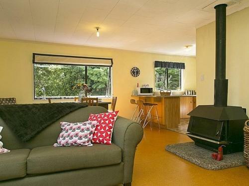 Matuku Hideaway - Taupo Holiday Home