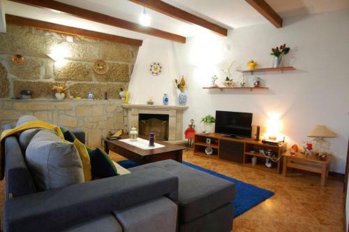 Casa Da Ramada - Water Spa Tank With Running Natural Spring Water - By Bedzy