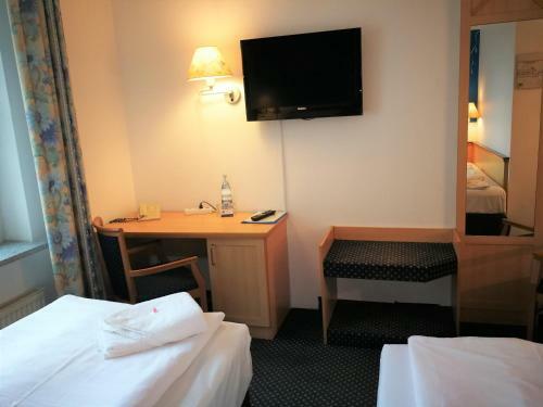 Hotel Near By
