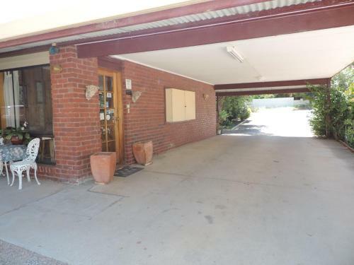 Tooleybuc Country Roads Motor Inn