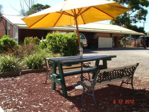 Tooleybuc Country Roads Motor Inn