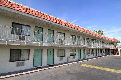 Motel 6 Phoenix Tempe - Broadway - Asu