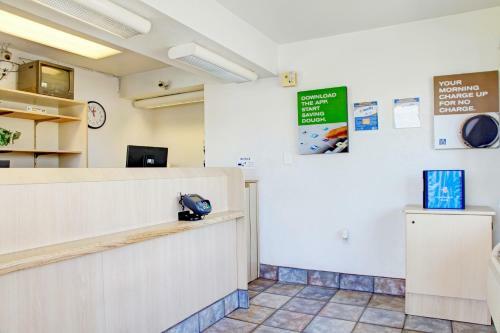 Motel 6 Phoenix Tempe - Broadway - Asu