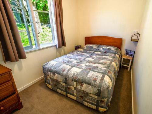 Kauri Cottage - Marahau Holiday Home