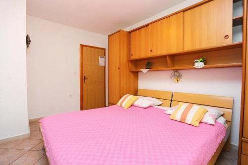 Apartments With A Parking Space Makarska - 16450