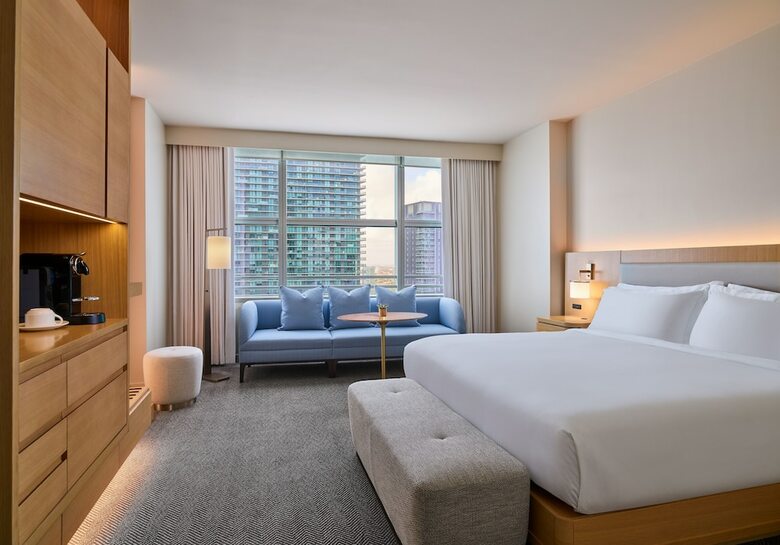 Hotel Conrad