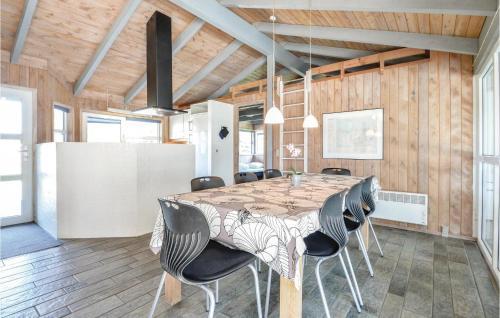 Holiday Home Bl�b�rstien Fjerritslev XI