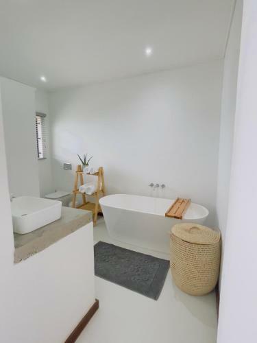 Salt Rock Family Home With A Sea View