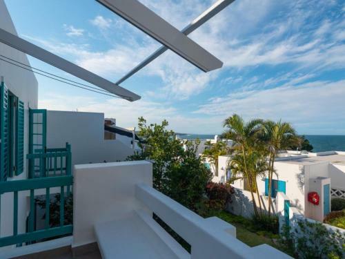 Beachfront Apartment With Sea Views - Families Only