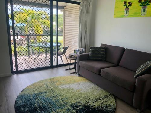 Apartment In 4* Resort - Pool Views - Great Location