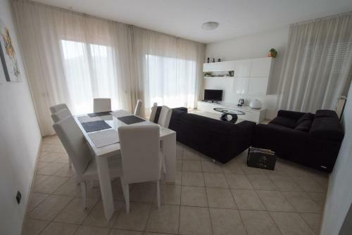 Apartamento Silky House With Private Parking