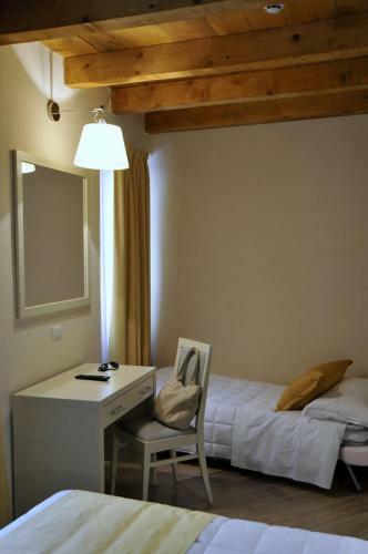Hostal Altido La Corte Fiorita Como