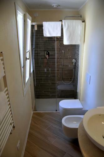 Hostal Altido La Corte Fiorita Como