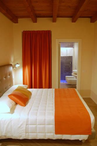 Hostal Altido La Corte Fiorita Como