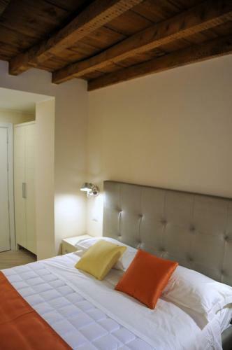 Hostal Altido La Corte Fiorita Como