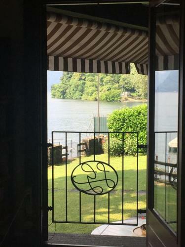 Ossuccio Villa On The Lake