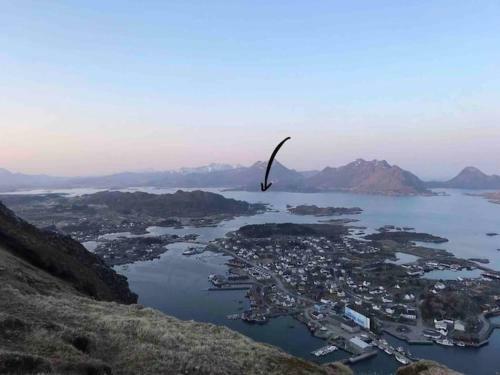 Private Newly Built Waterfront Cabin In Lofoten