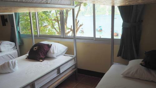 Albergue Chaokoh Phi Phi Resort And Dorm Room