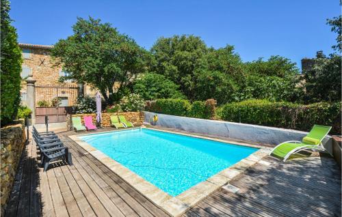 Four-bedroom Holiday Home In Uzes